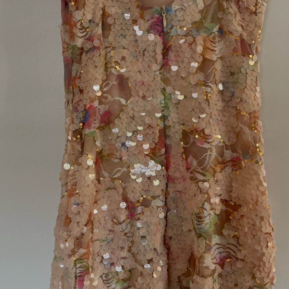 Bella Barnett Floral Lace V-Neck Dress - Picture 4 of 9